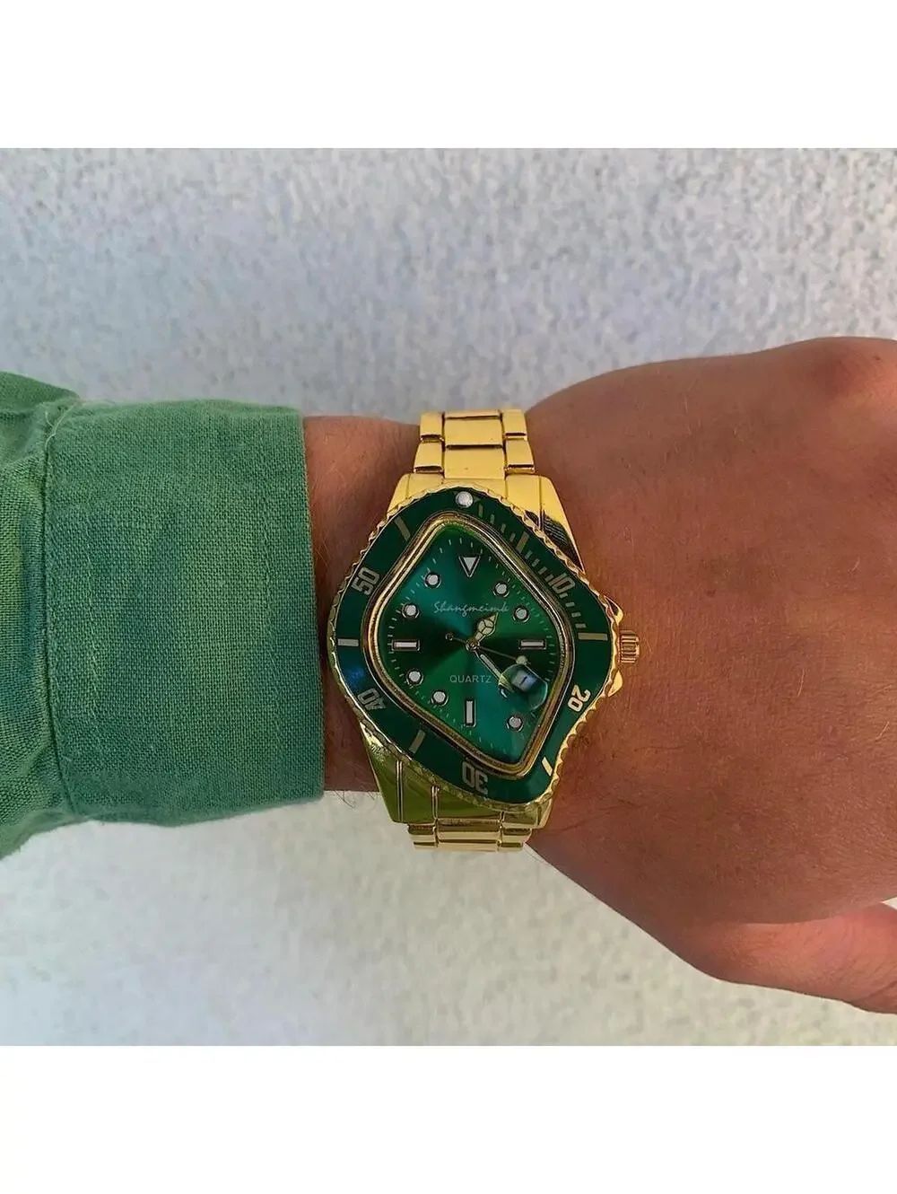 Cyber Gold and Green Classy Y2k 2000s vintage style essential minimalist warped